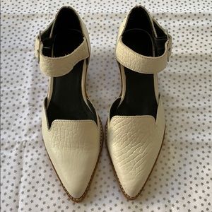 Yes Off White Leather Heel